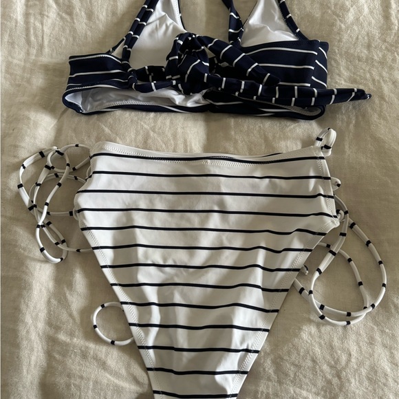 Cupshe Navy and White Bikini - Picture 2 of 8